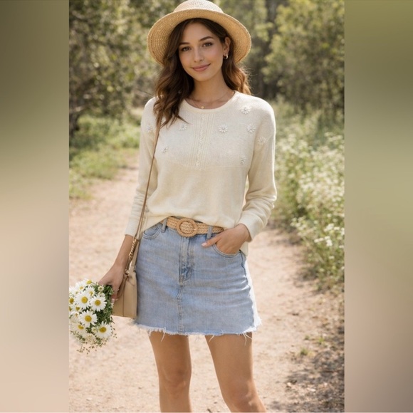 Classic Blue Women's Jeans and white sweater very good combinations - Picture 11 of 11